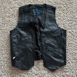 Women’s leather vest size medium